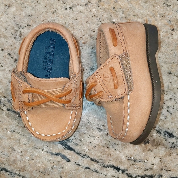 LIKE NEW Baby Sperry Crib Shoe Size 1 - Picture 2 of 9